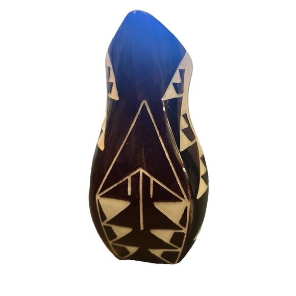 Vintage Signed Sioux Carved Pottery Vase Swift Eagle Native American Art Decor - Picture 1 of 7